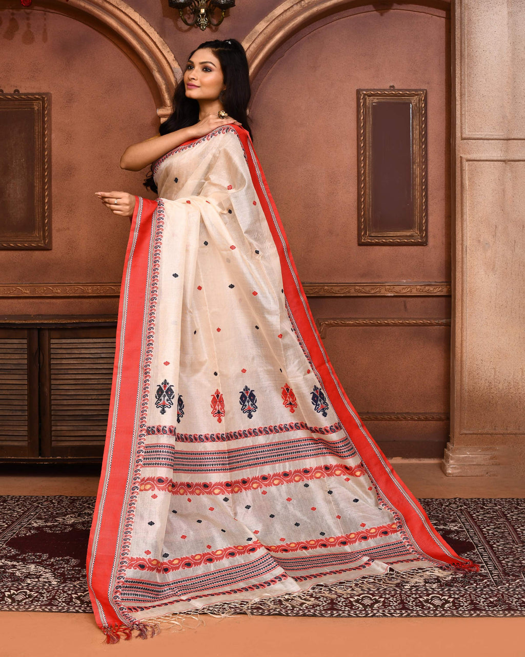 Piyari Fashion Off White Tussar Silk Jamdani Saree With Blouse Piece - Distacart