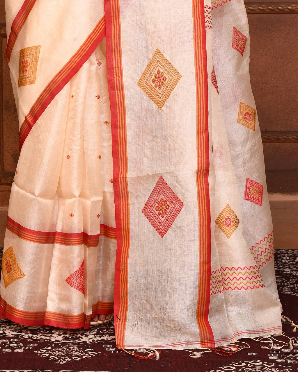 Piyari Fashion Off White Tussar Silk Jamdani Saree With Blouse Piece - Distacart