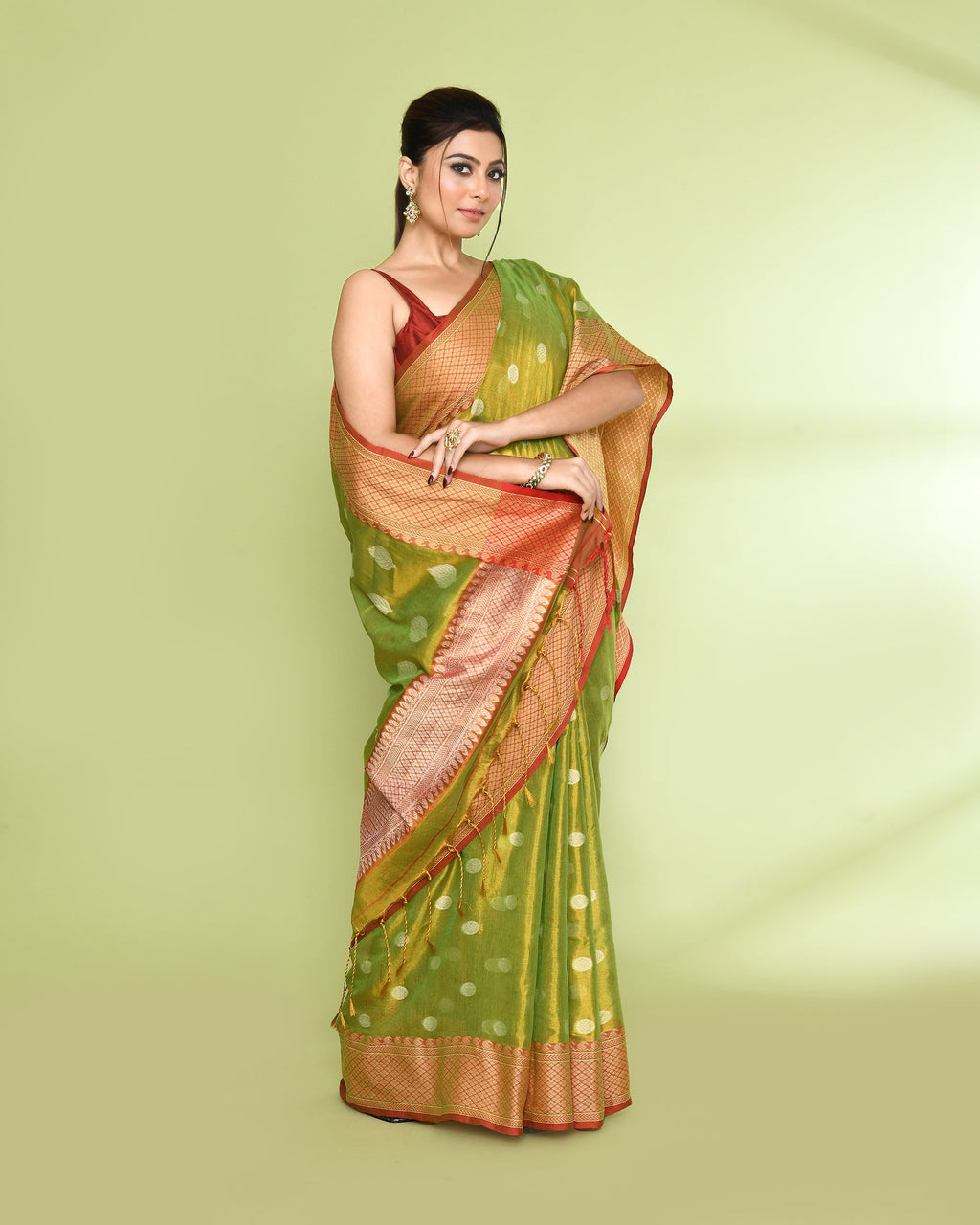 Piyari Fashion Women's Parrot Green Zari Cotton Tissue Jamdani Saree - Distacart