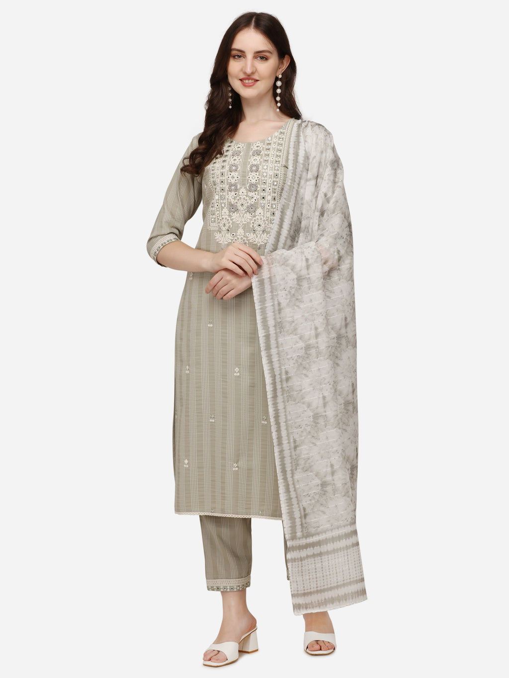 Floral Embroidered & Thread Work Kurta With Pant & Dupatta Set, Multicolor - Hiral Fashion - Distacart