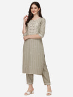 Floral Embroidered & Thread Work Kurta With Pant & Dupatta Set, Multicolor - Hiral Fashion - Distacart