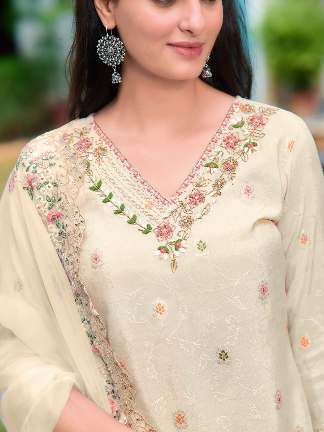 Hand Embroidered Banarasi Jacqauard Kurta With Pant & Embroidered Organza Dupatta, Cream - Hiral Fashion - Distacart