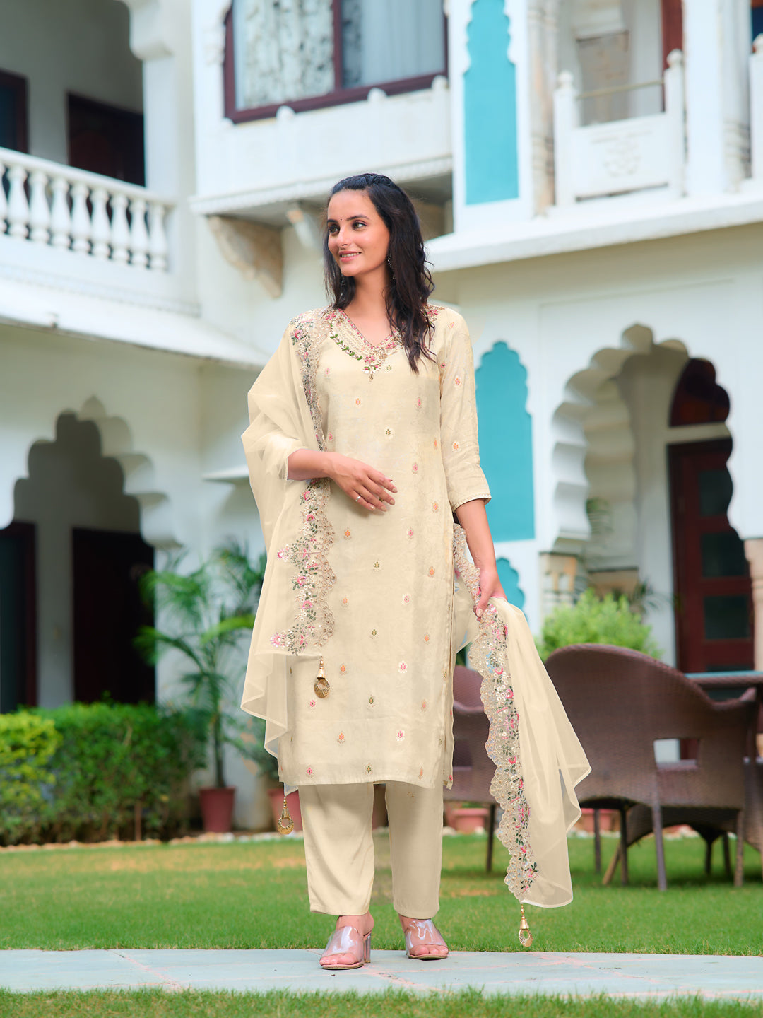 Hand Embroidered Banarasi Jacqauard Kurta With Pant & Embroidered Organza Dupatta, Cream - Hiral Fashion - Distacart