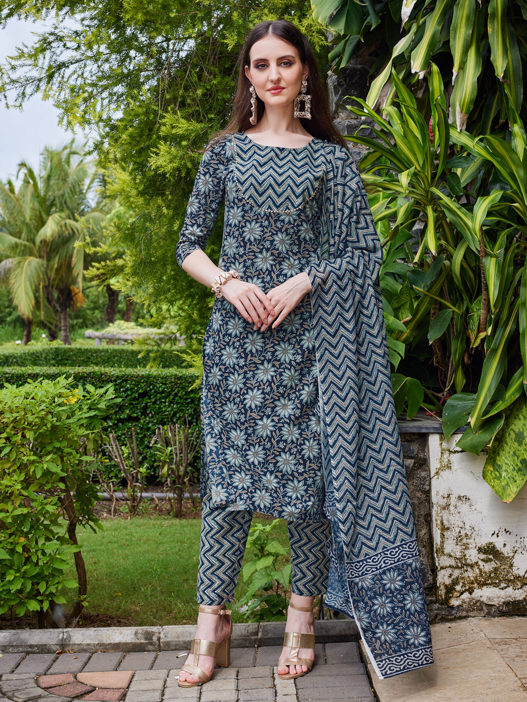 Floral Printed Kurta With Pant & Dupatta Set, Multicolor - Hiral Fashion - Distacart