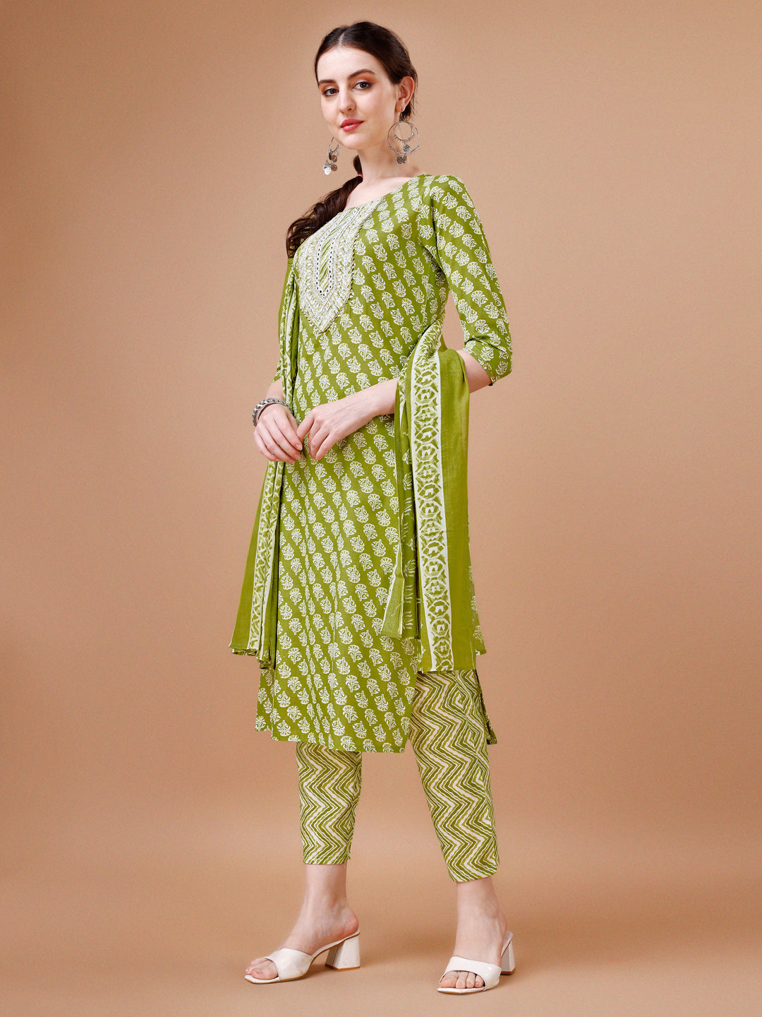 Embroidered & Floral Printed Kurta With Pant & Dupatta, Multicolor - Hiral Fashion - Distacart