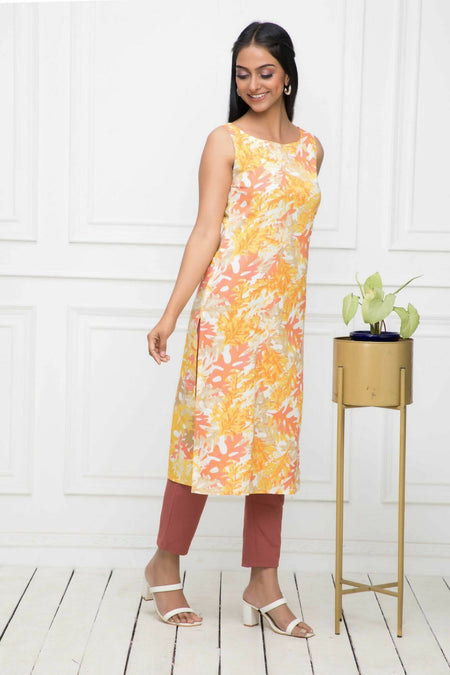 Myshka Multi Floral Women Cotton Straight Round Neck Kurtas