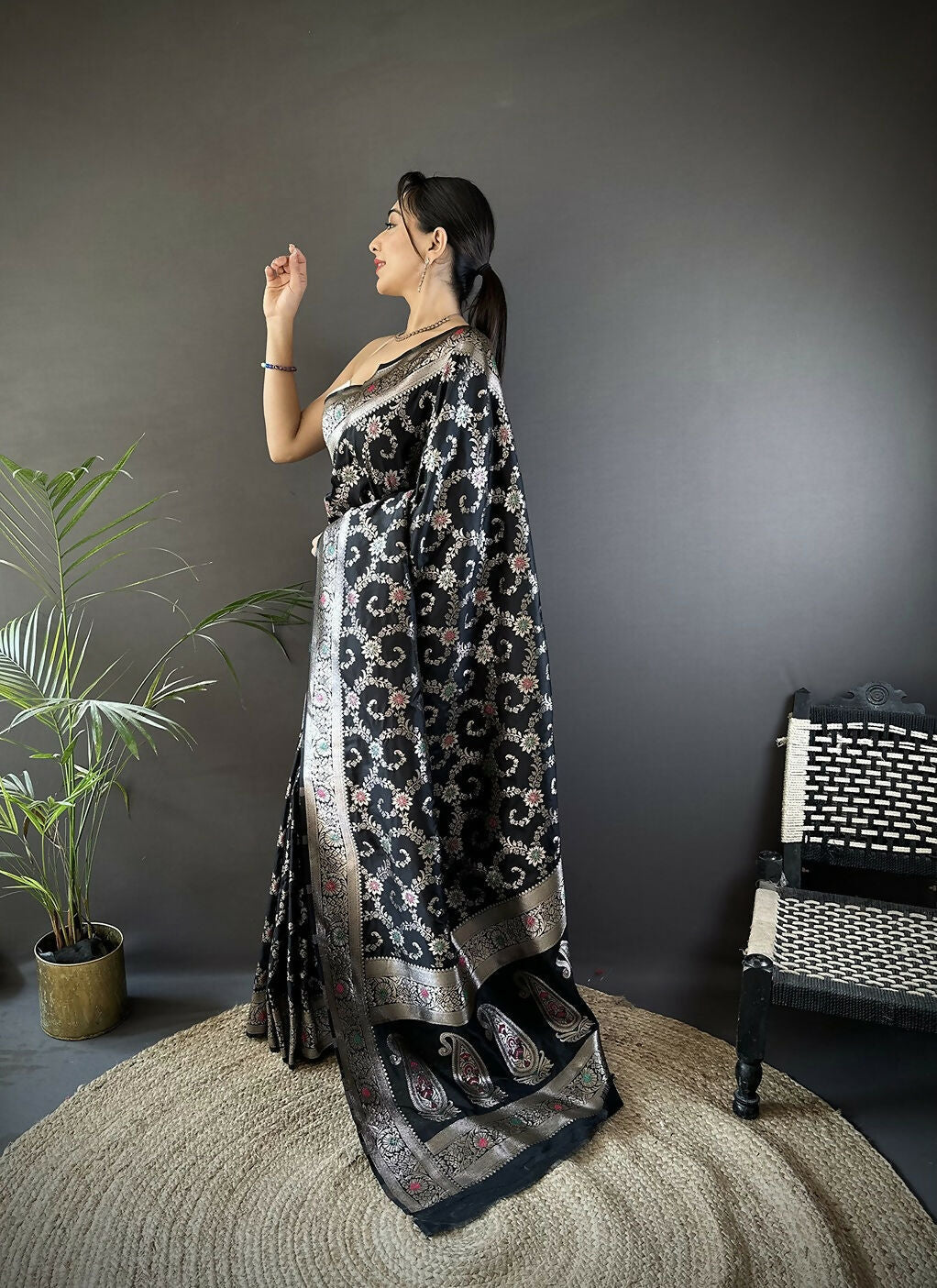 Joban Fashion Black Meenakari Banarasi Silk Sarees
