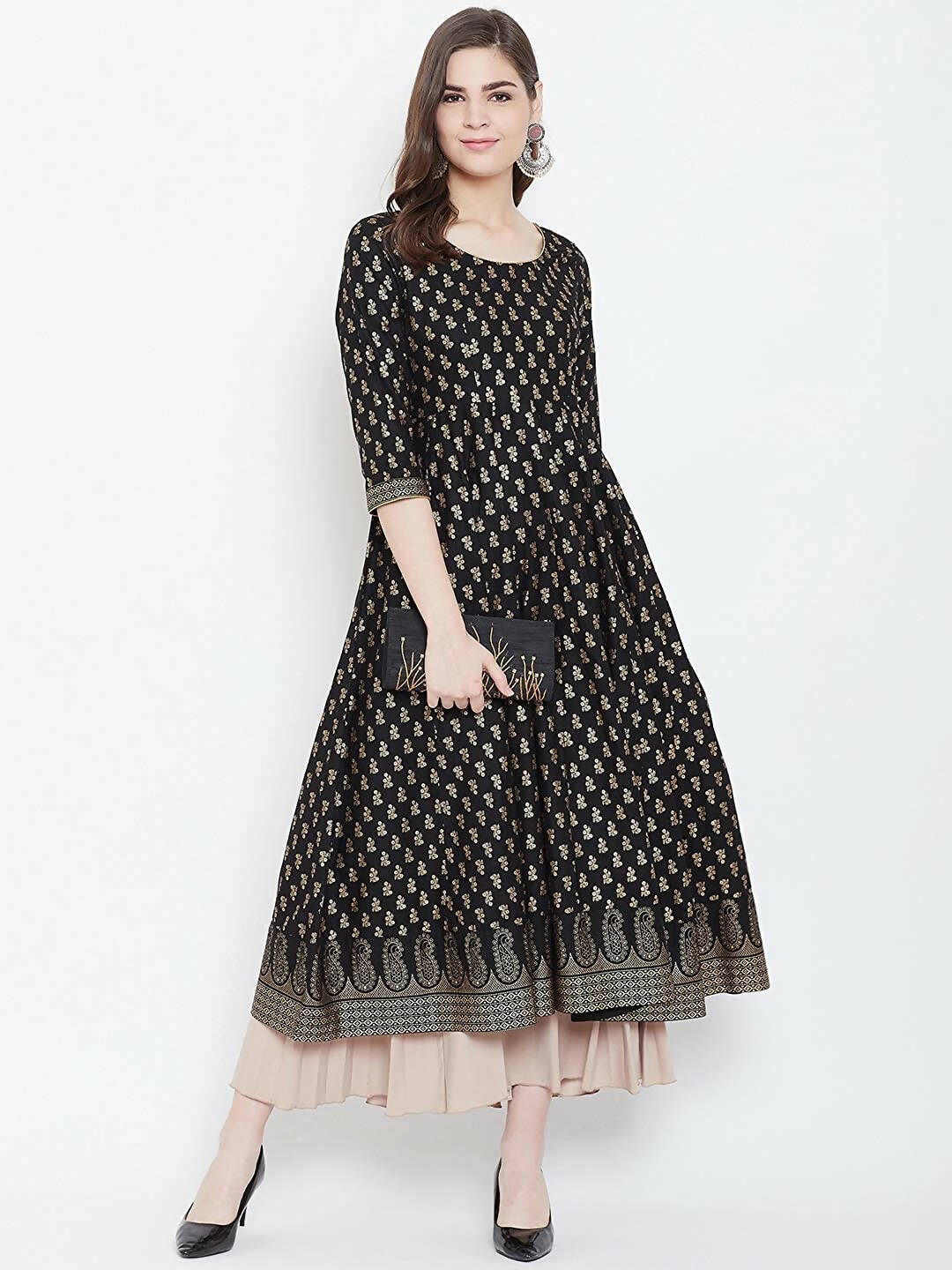 Cheera Embellished Daily Wear Cotton Blend Kurta - Black
