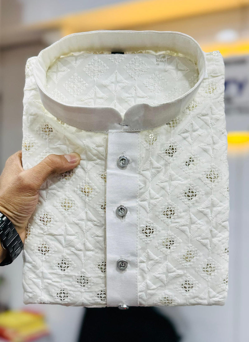 Prazu Fashion Off White Silk Embroidered Thread Work Kurta