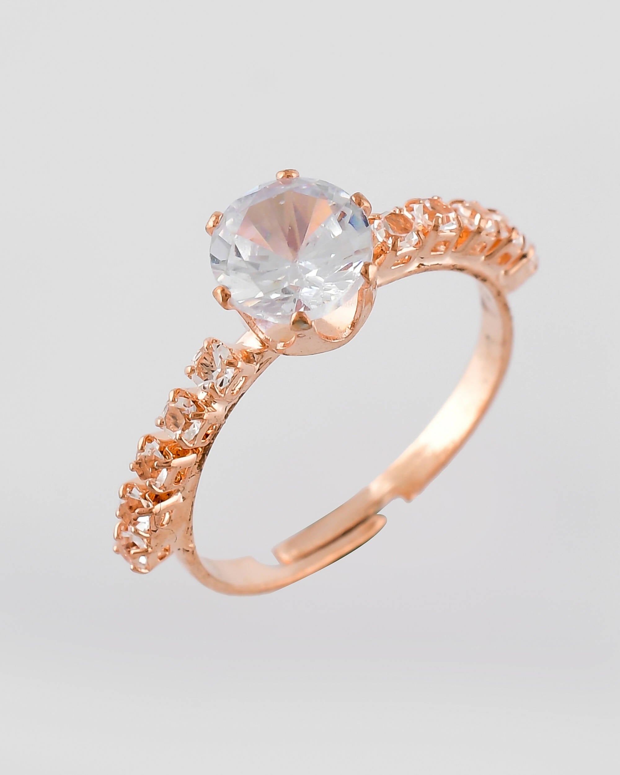 VOJ white CZ-detail Stainless Steel Cubic Zirconia Gold-Polished adjustable finger Ring