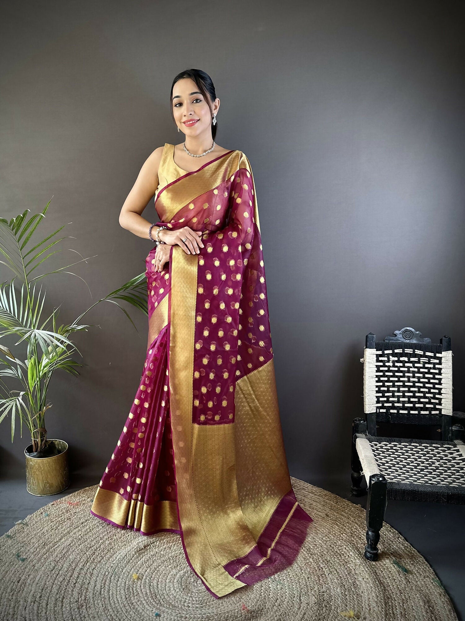 Joban Fashion Magenta Polka-Dot Zari Woven Organza Silk Banarasi Silk Saree - Distacart