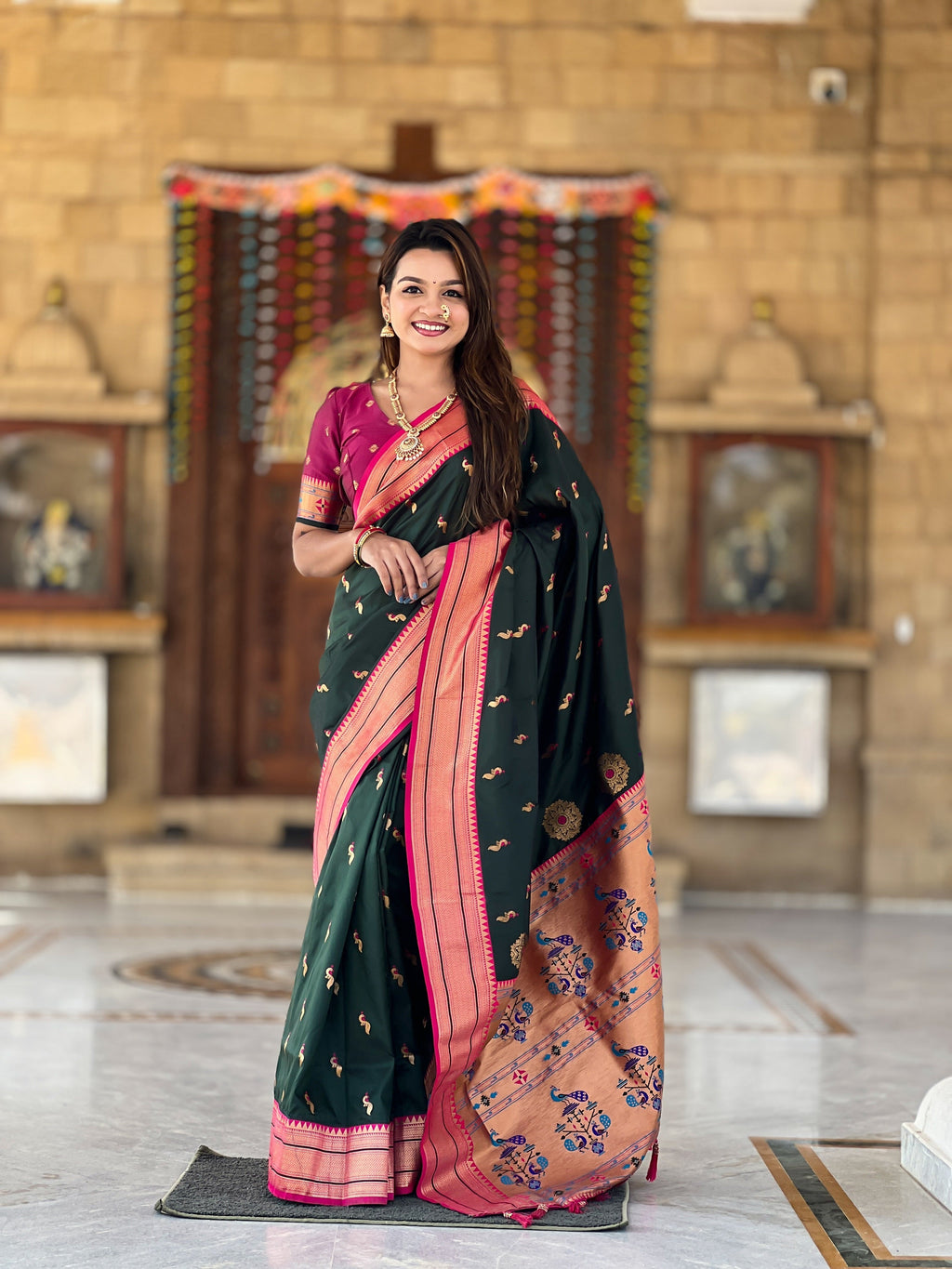 Vedant Vastram Soft Litchi Silk Paithani Jacquard Saree - Green