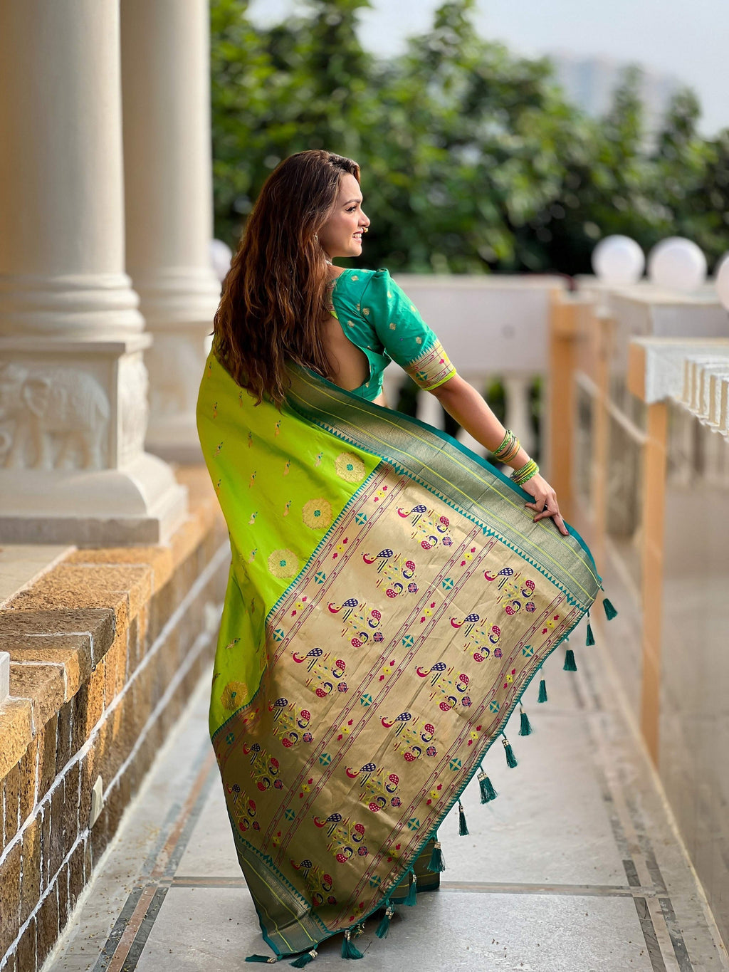 Vedant Vastram Soft Litchi Silk Paithani Jacquard Saree - Parrot