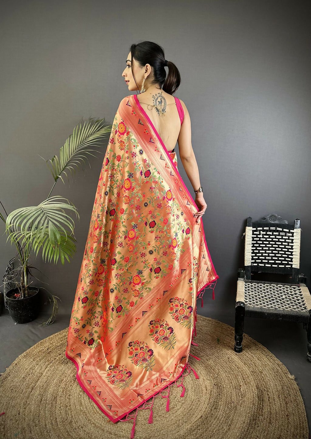 Joban Fashion Peach Floral & Leaf Motifs Soft Silk Paithani Saree - Distacart