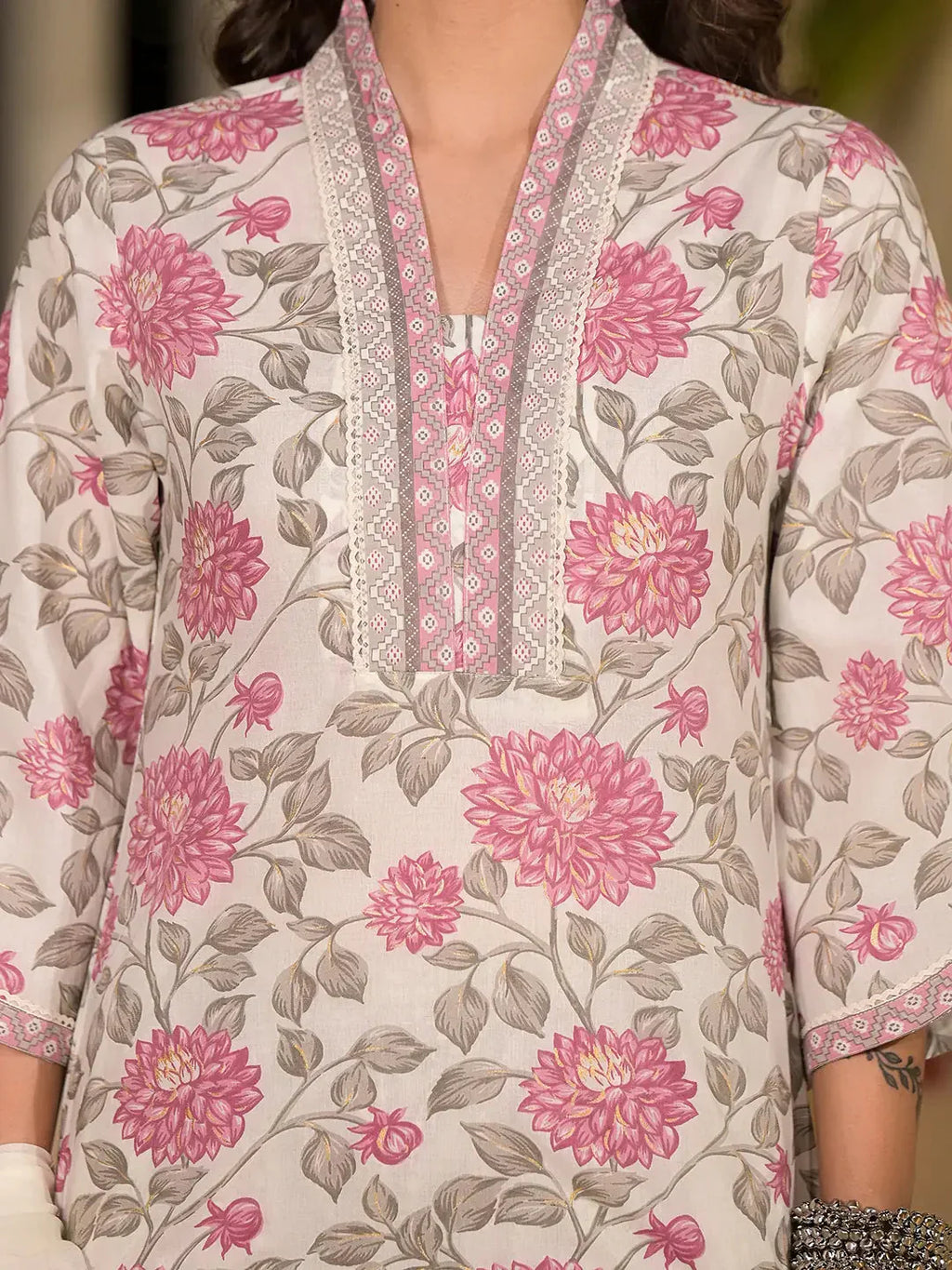 Yufta Pink And Off White Floral Print Cotton Straight Style Kurta And Trousers With Dupatta
