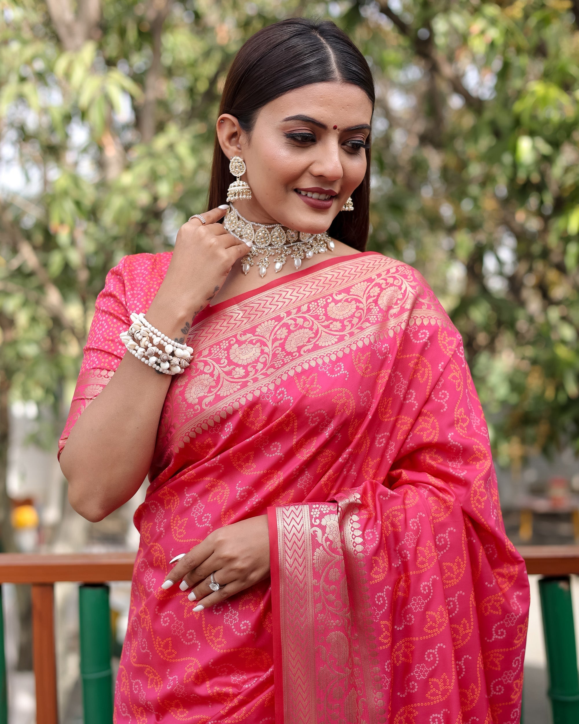 Lorenvalley Premium Bandhej Patola Silk Sarees with kanchi Borders and Contrast Zari Weaving borders Saree - Pink