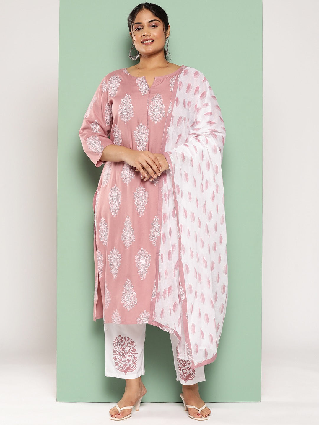 Yufta Plus Size Ethnic Motifs Printed Regular Kurta with Trousers & With Dupatta