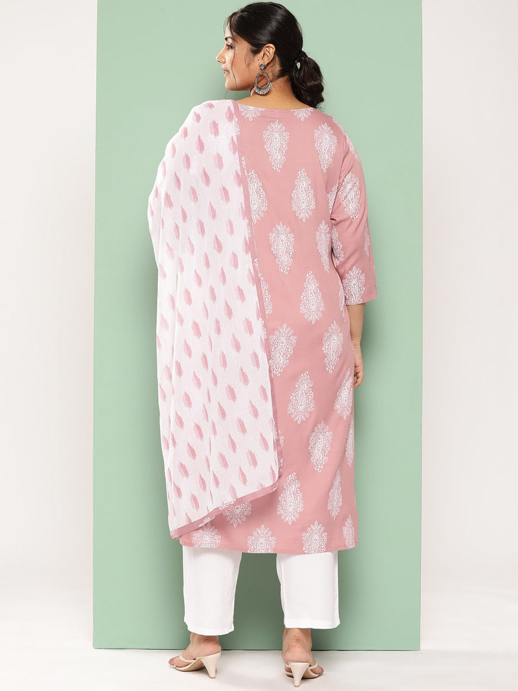Yufta Plus Size Ethnic Motifs Printed Regular Kurta with Trousers & With Dupatta