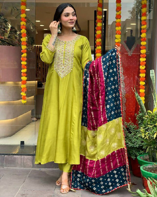 The52 Lemons Women's Gorgeous Embroidered Viscose Chanderi Fabric Straight Kurta Pant with Dupatta Set - Distacart