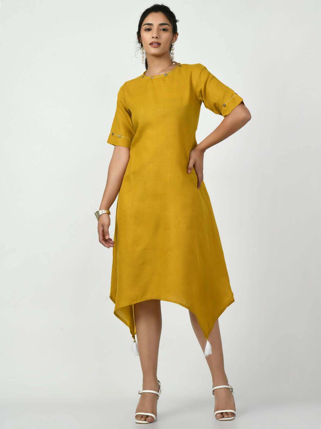 Myshka Women's Mustard A-Line Solid Kurta