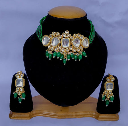Joban Fashion Hand Made High Quality Gold Plated Base Metal Alloy Kundan Stone Studded Kundan Jewellery Set