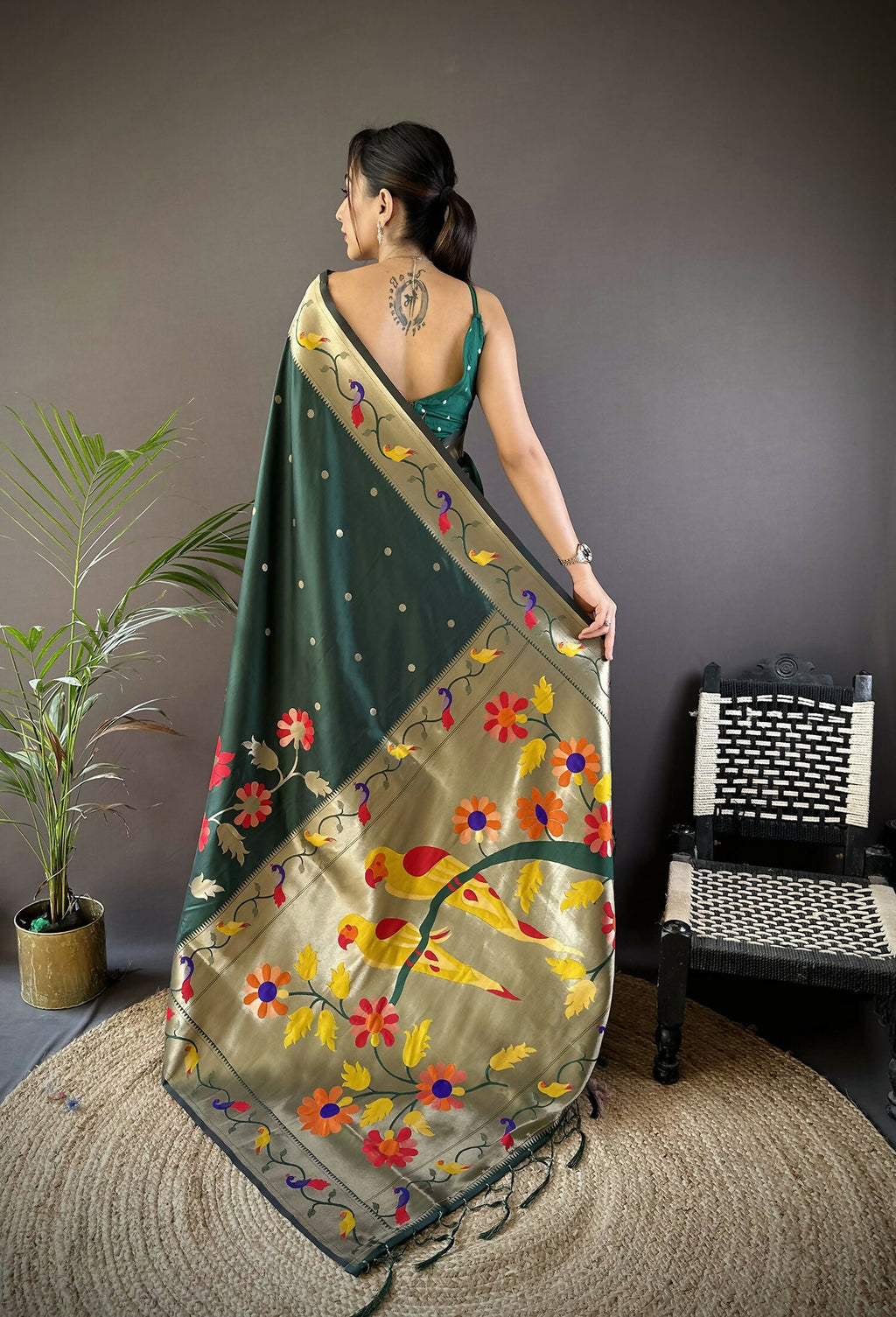 Joban Fashion Green Zari Woven Floral Motifs Soft Silk Paithani Silk Saree - Distacart