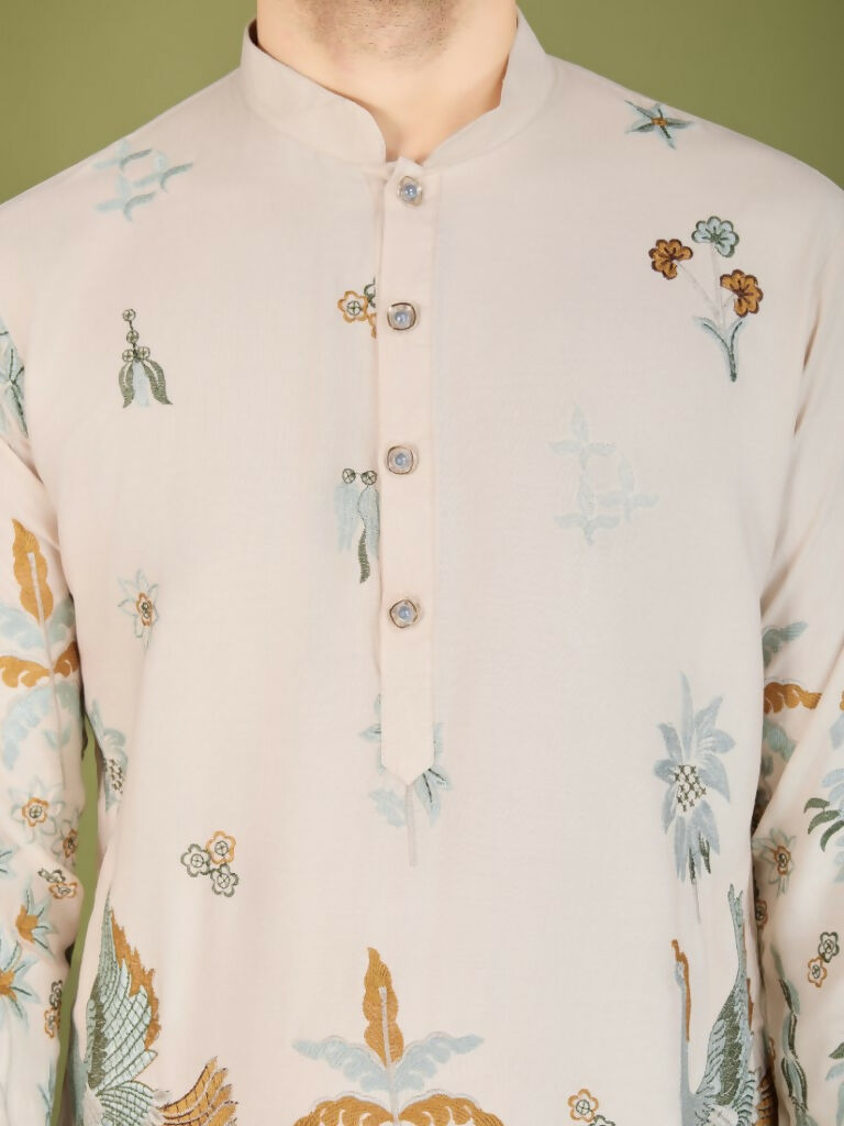 Vastranavya Exclusive Wedding Wear Viscose Rayon Thread Embroidered Work Kurta