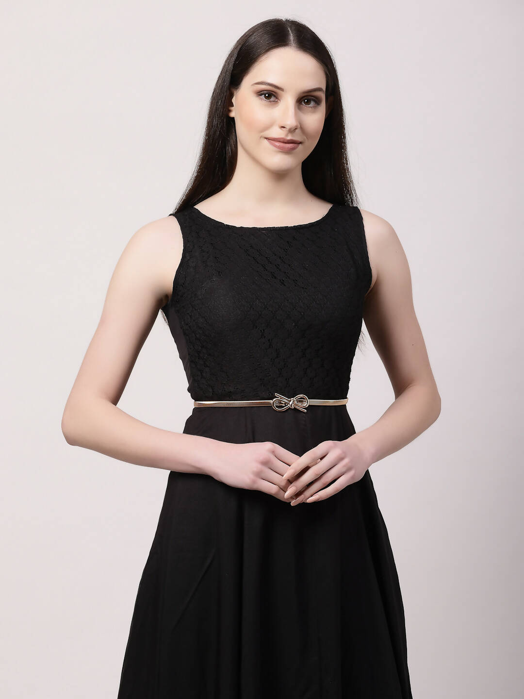 NVR Women Circular Gold-Polished Stretchable Metal Belt