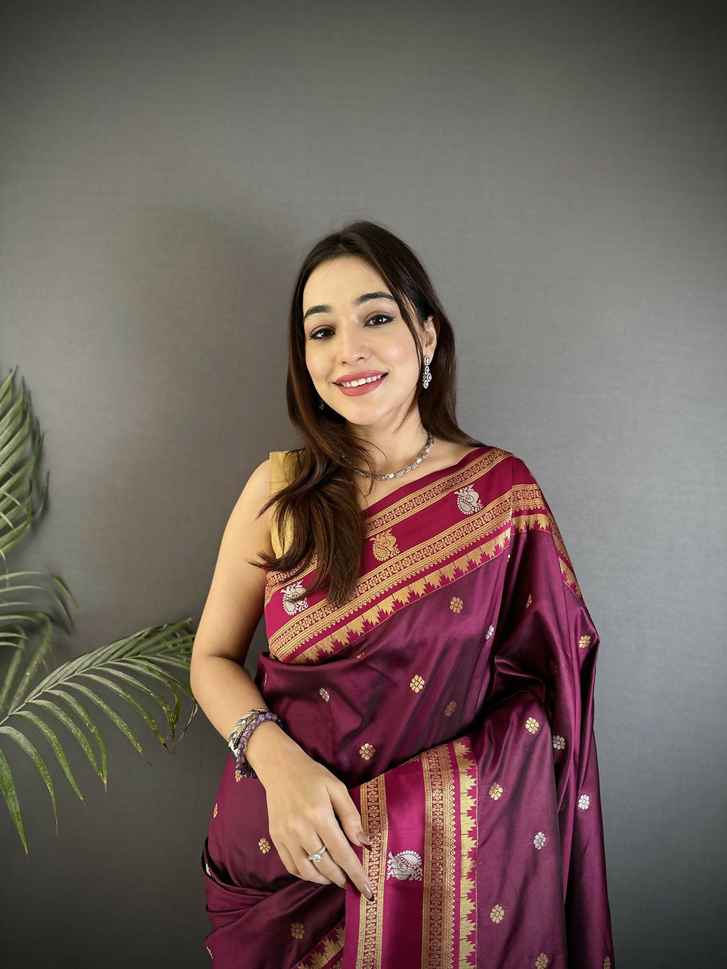 Joban Fashion Maroon Banarasi Soft Silk Woven Saree - Distacart