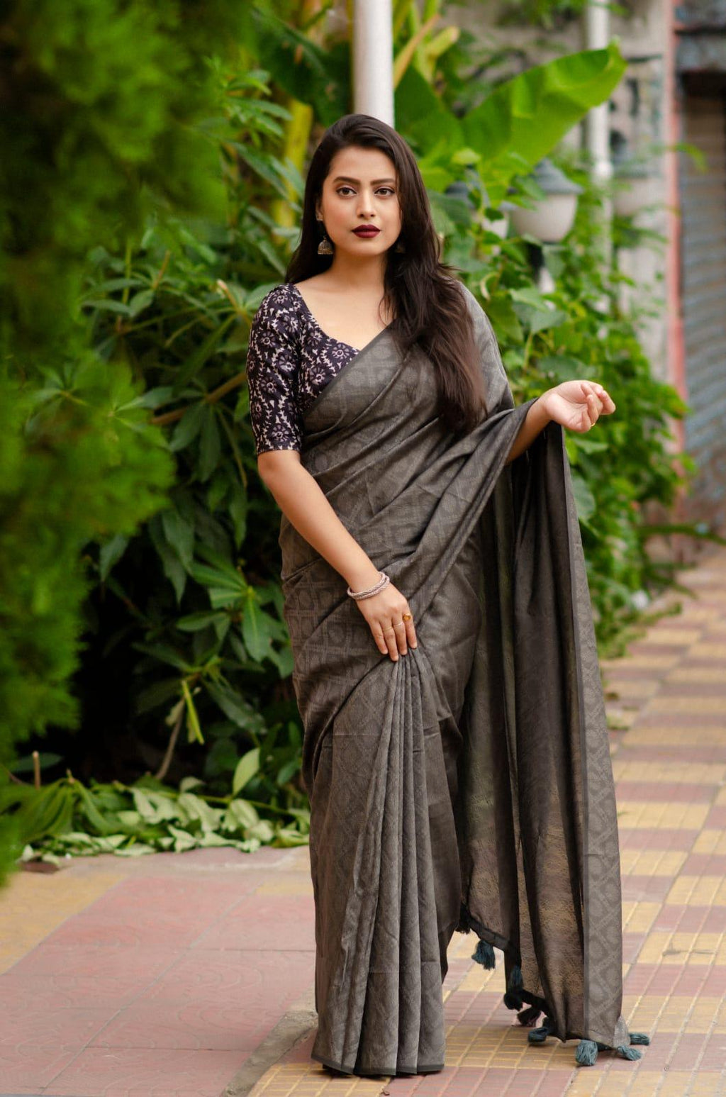Grey Jute Silk Woven Design Saree with Unstitched Blouse - A2M