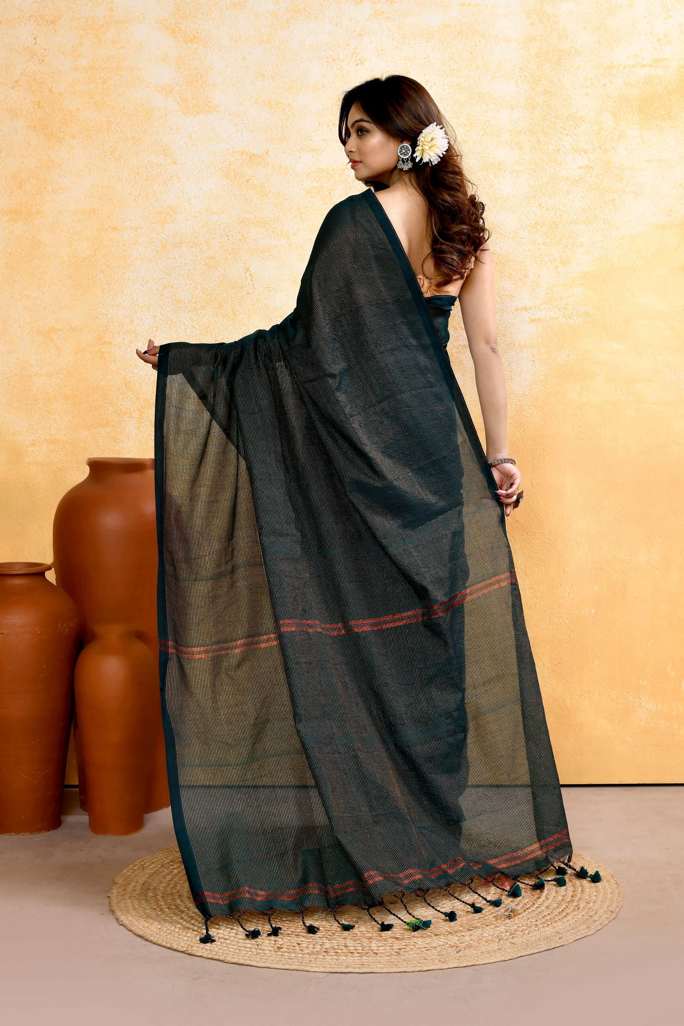 Piyari Fashion Women's Moss Green Embellished Cotton Blend Zari Check Handloom Saree - Distacart