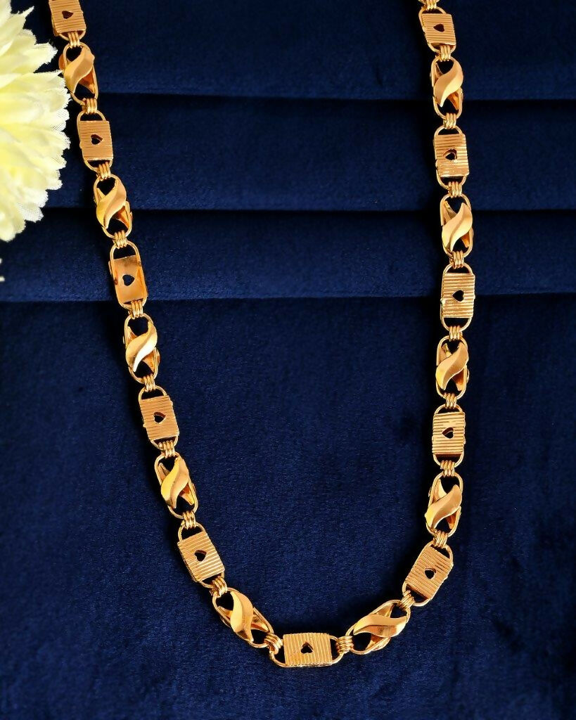 VOJ Gold-Polished Biscuit Shaped Chain With Small Heart