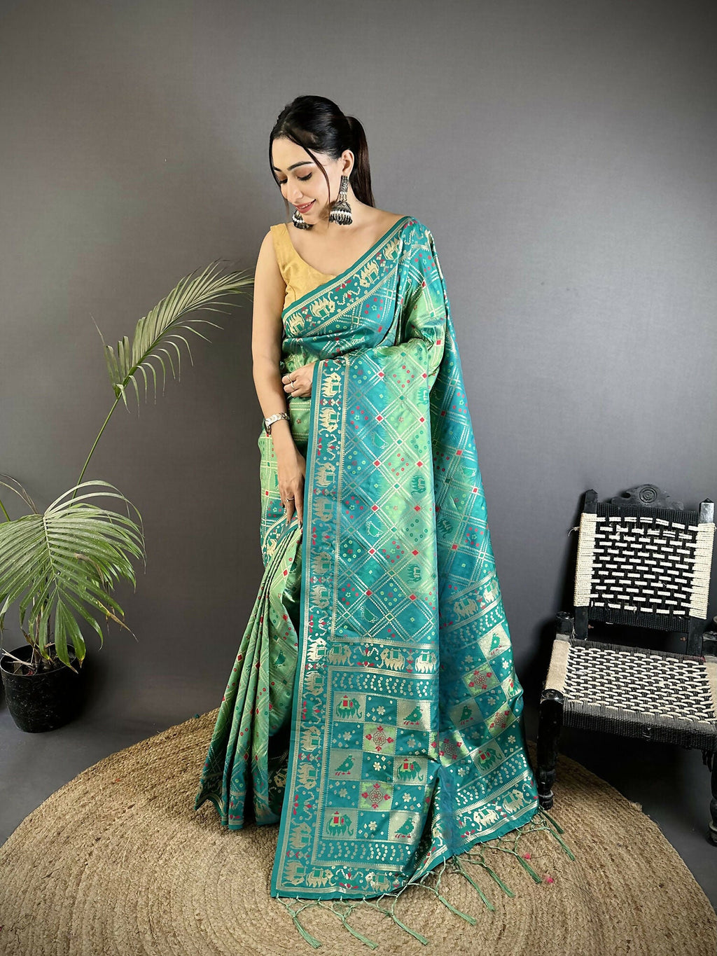 Joban Fashion Turquoise Geometric Pattern Soft Silk Patola Saree - Distacart