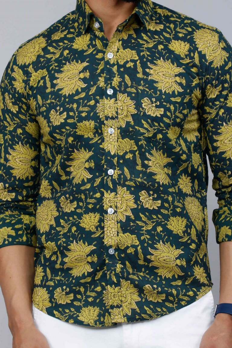Miravan Men's Cotton Printed Full Sleeve Slim Fit Spread Neck Green Shirt