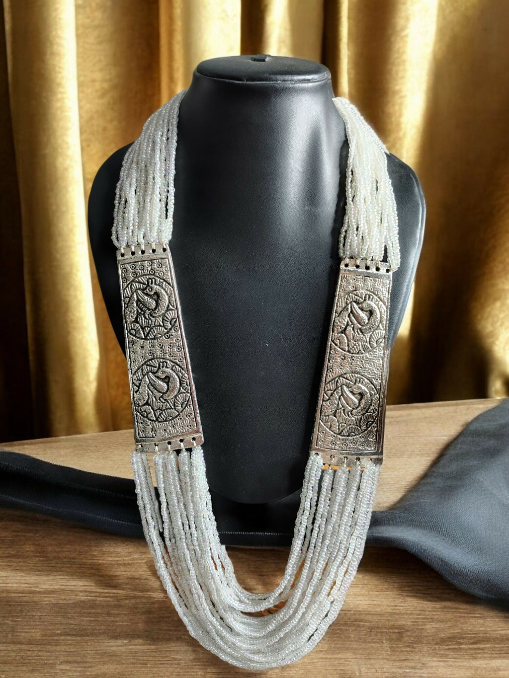 Inhanns Saree Shobha Statement Necklace - White Necklace