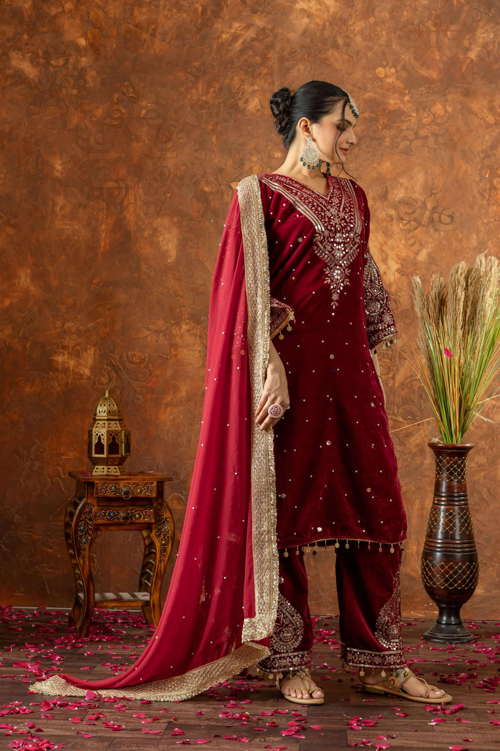 Joban Fashion Deep Maroon Velvet Embroidery Kurta Set - Distacart