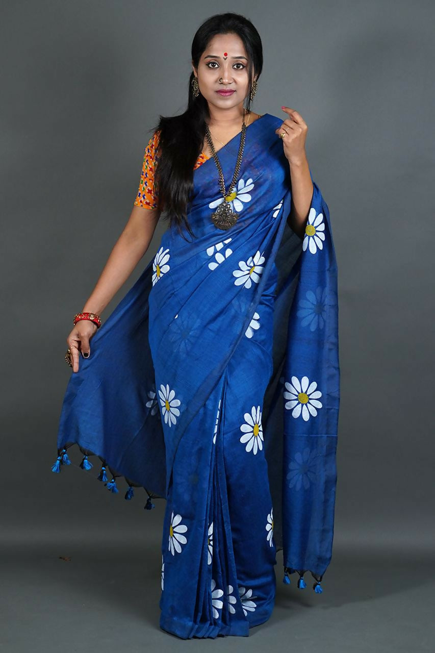 Exclusive Collection Blue Pure Cotton Saree With Sunflower Design - Distacart