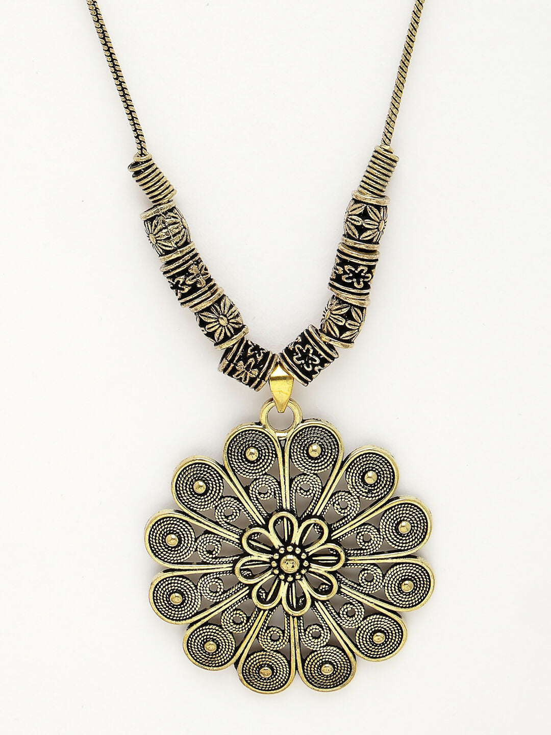 NVR Women's Gold-Polished Floral Shape Pendant with Chain
