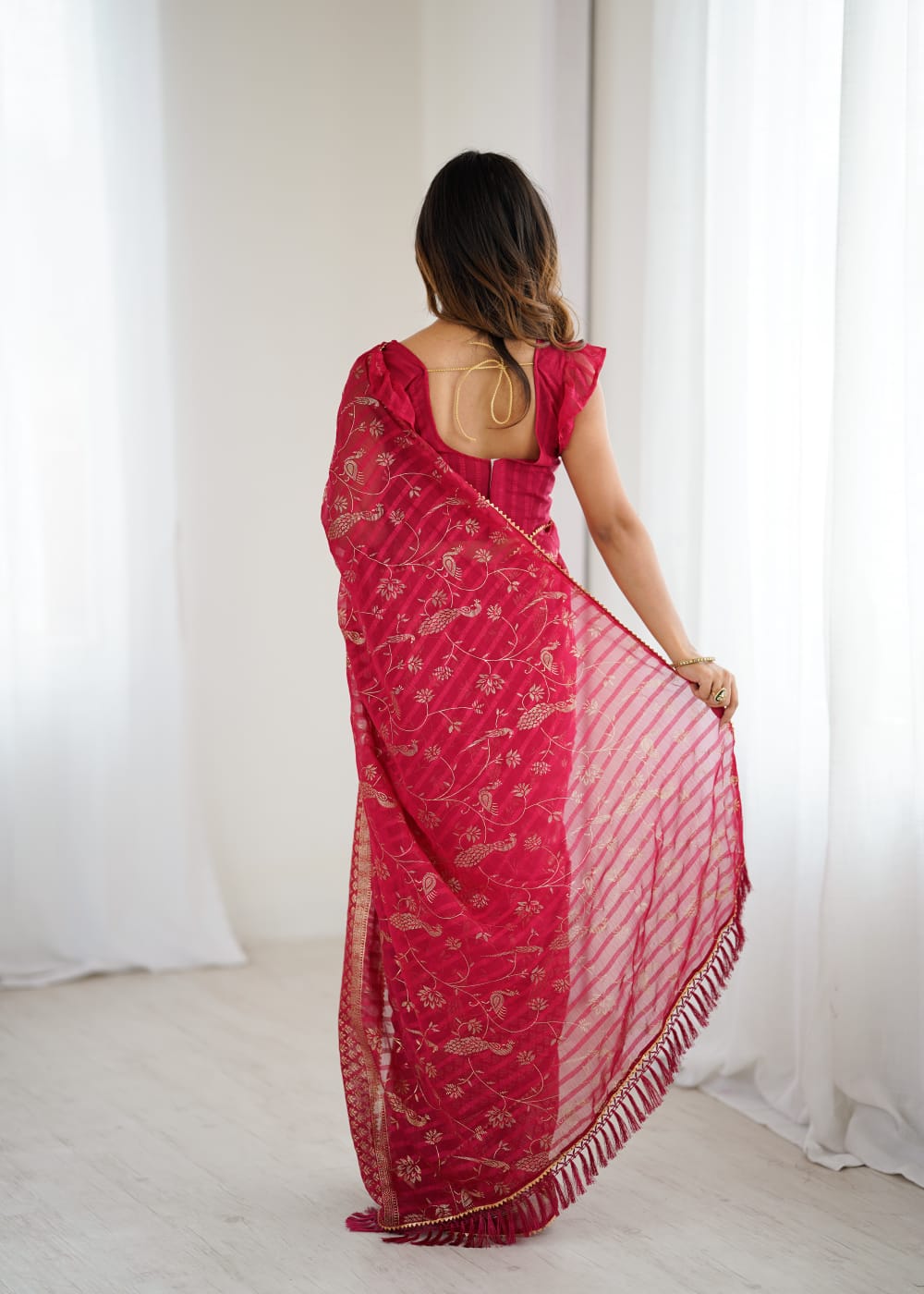 Lorenvalley Fashion Red Solo Georgette Superb Finishing Foils Print & Fancy Zalar Lace in Border Saree with Blouse - Distacart