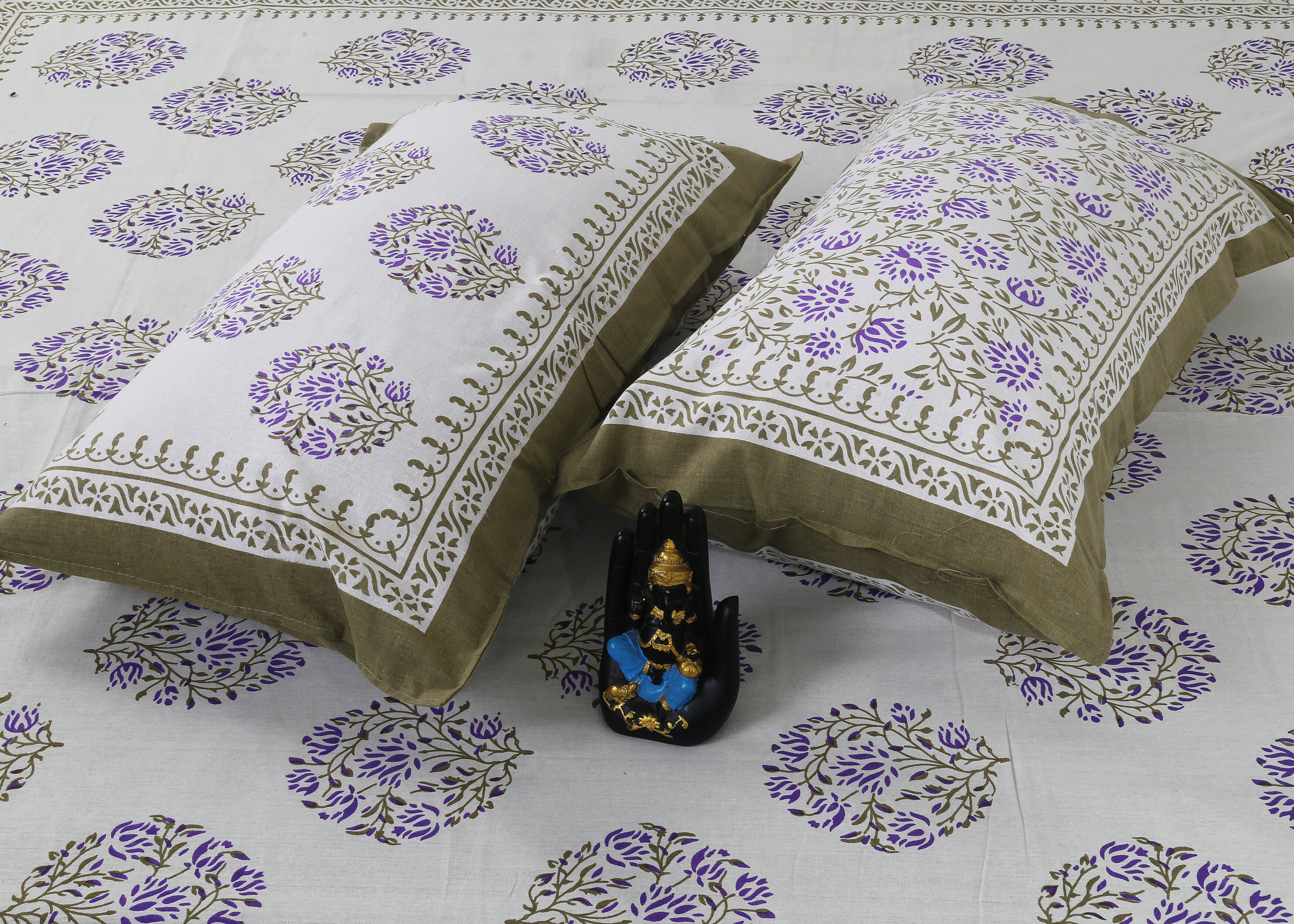 Rudra Bazaar Sea Green 210 TC Cotton Double King Bedsheet With 2 Pillow Covers - Distacart