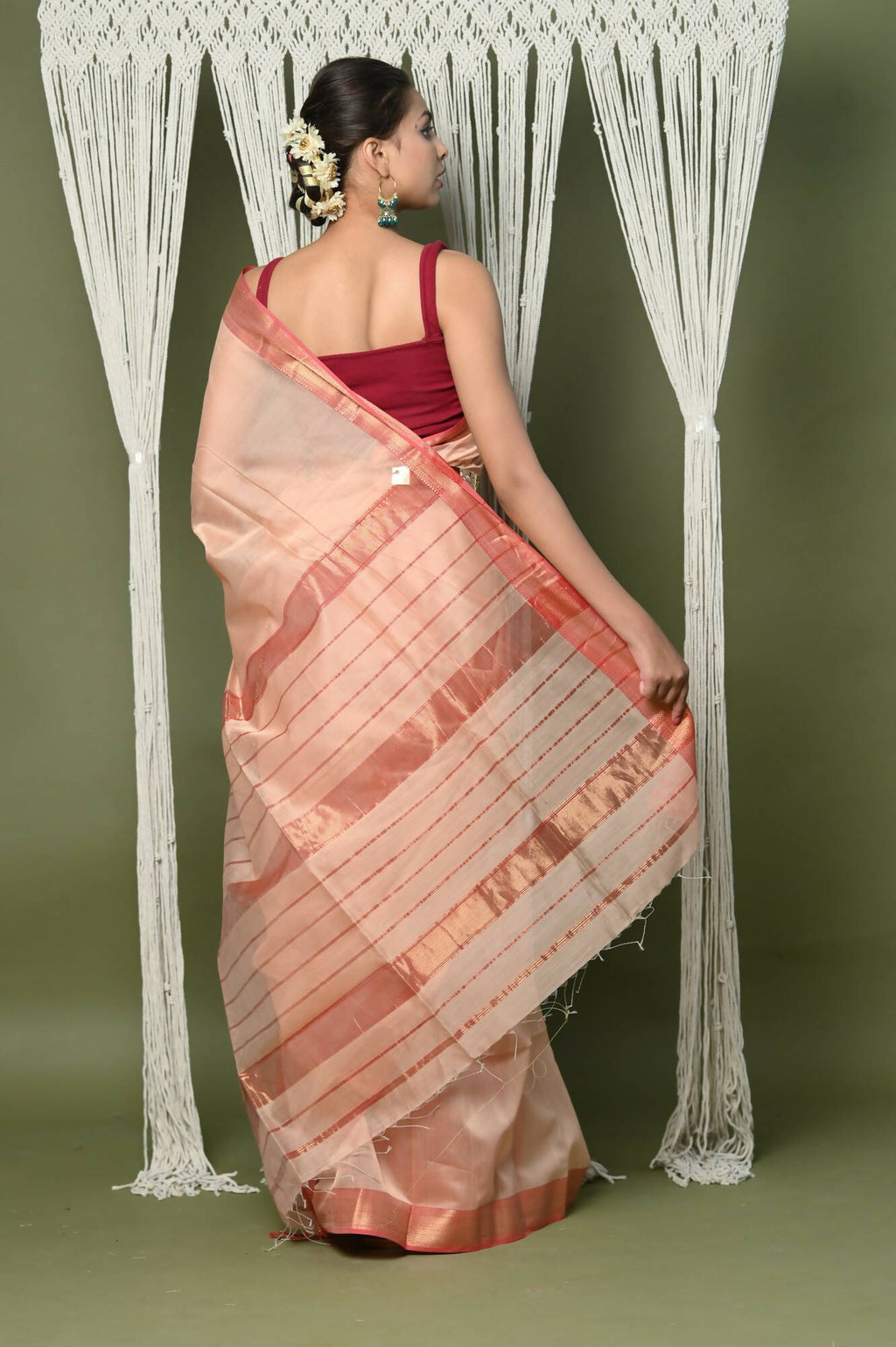 Very Much Indian Handloom Cotton Silk Maheshwari Saree With Sleek Golden Border - Beige