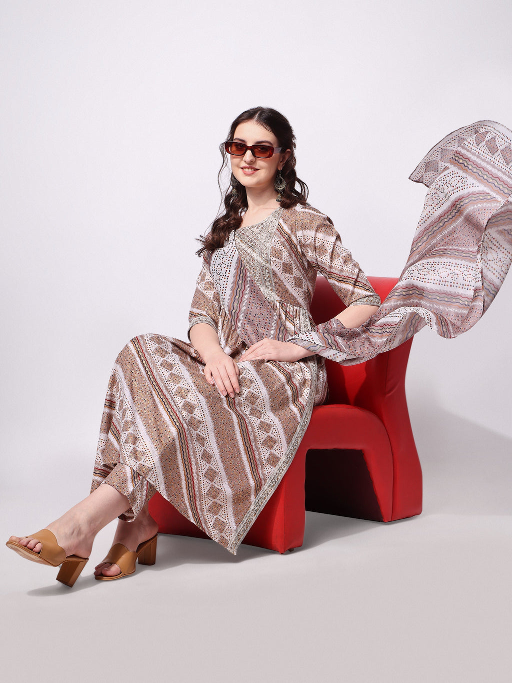 Nayra Cut Embroidered Kurta With Pant And Dupatta Set, Multicolor - Hiral Fashion - Distacart