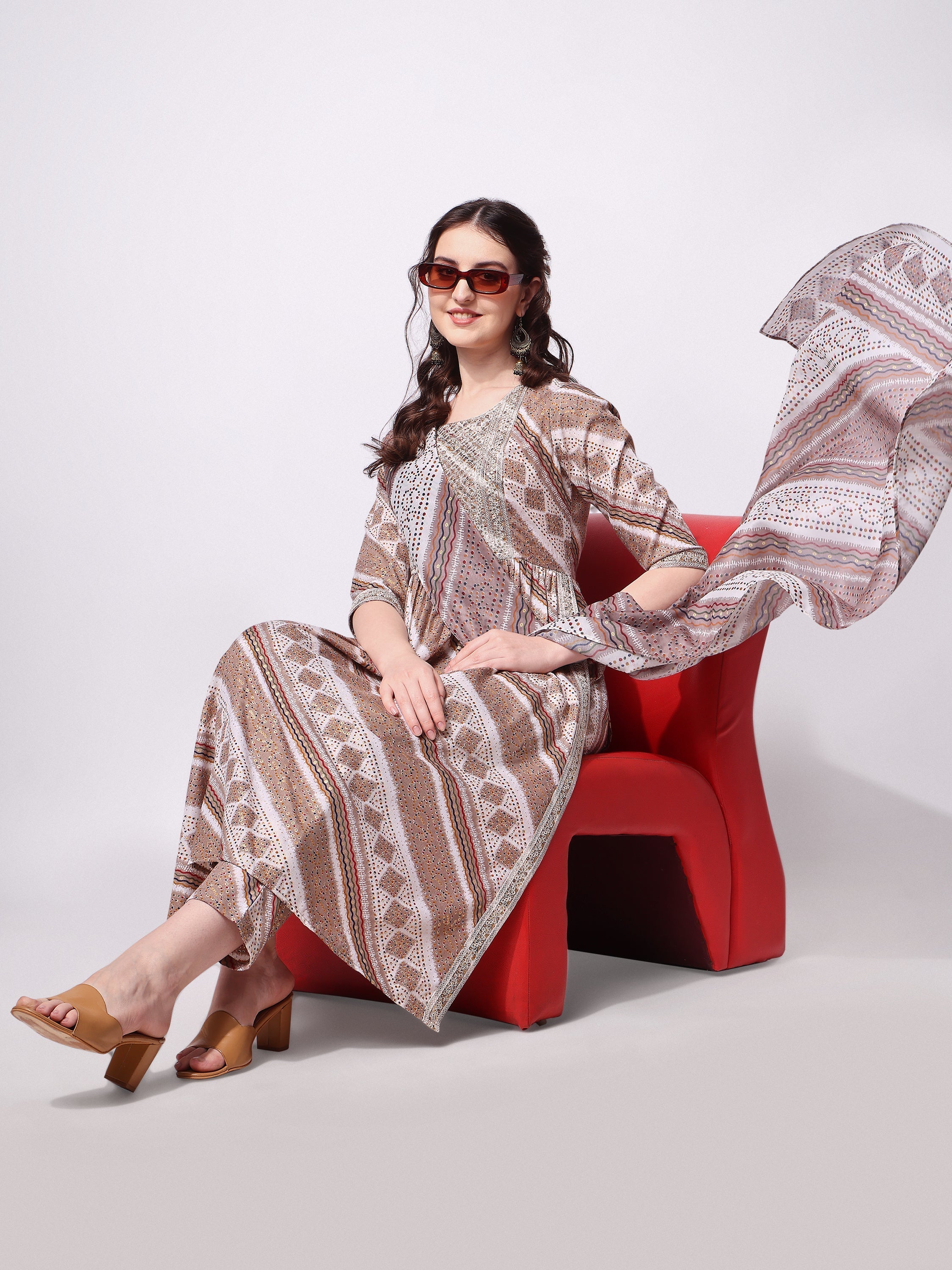 Nayra Cut Embroidered Kurta With Pant And Dupatta Set, Multicolor - Hiral Fashion - Distacart