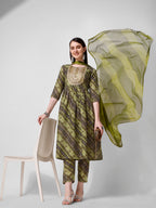 Green Printed Straight Cut Kurta With Cotton Pant Set, Multicolor - Hiral Fashion - Distacart