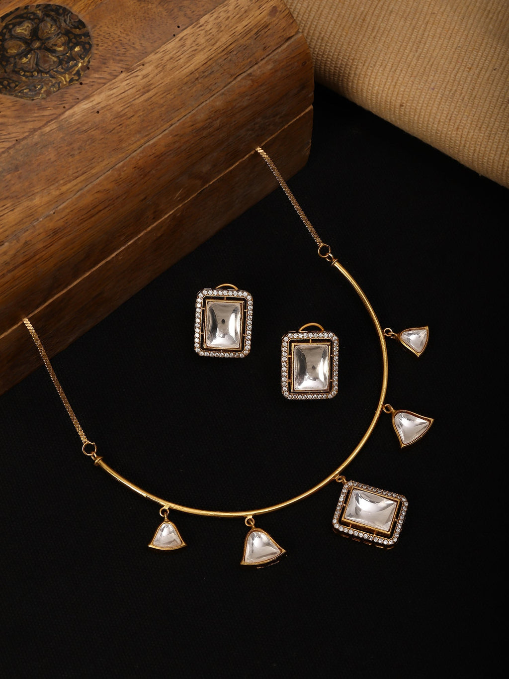 Hasli Neckpiece with Studs - Ruby Raang