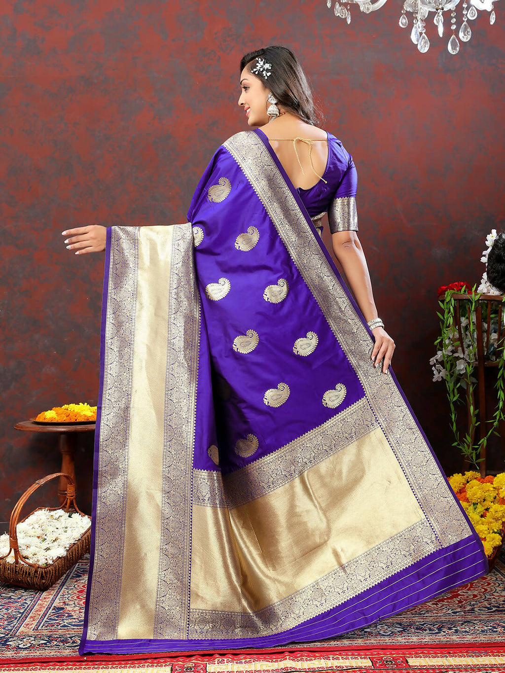 Lorenvalley Fashion Purple Soft Silk Woven Design Gold Zari Weaving Saree
