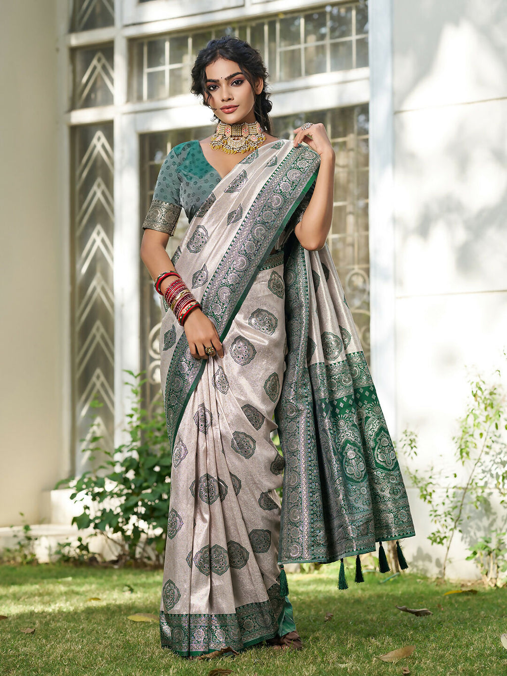 Shree Shyam Fashion Cream With Dark Green Silk Blend Saree - Distacart