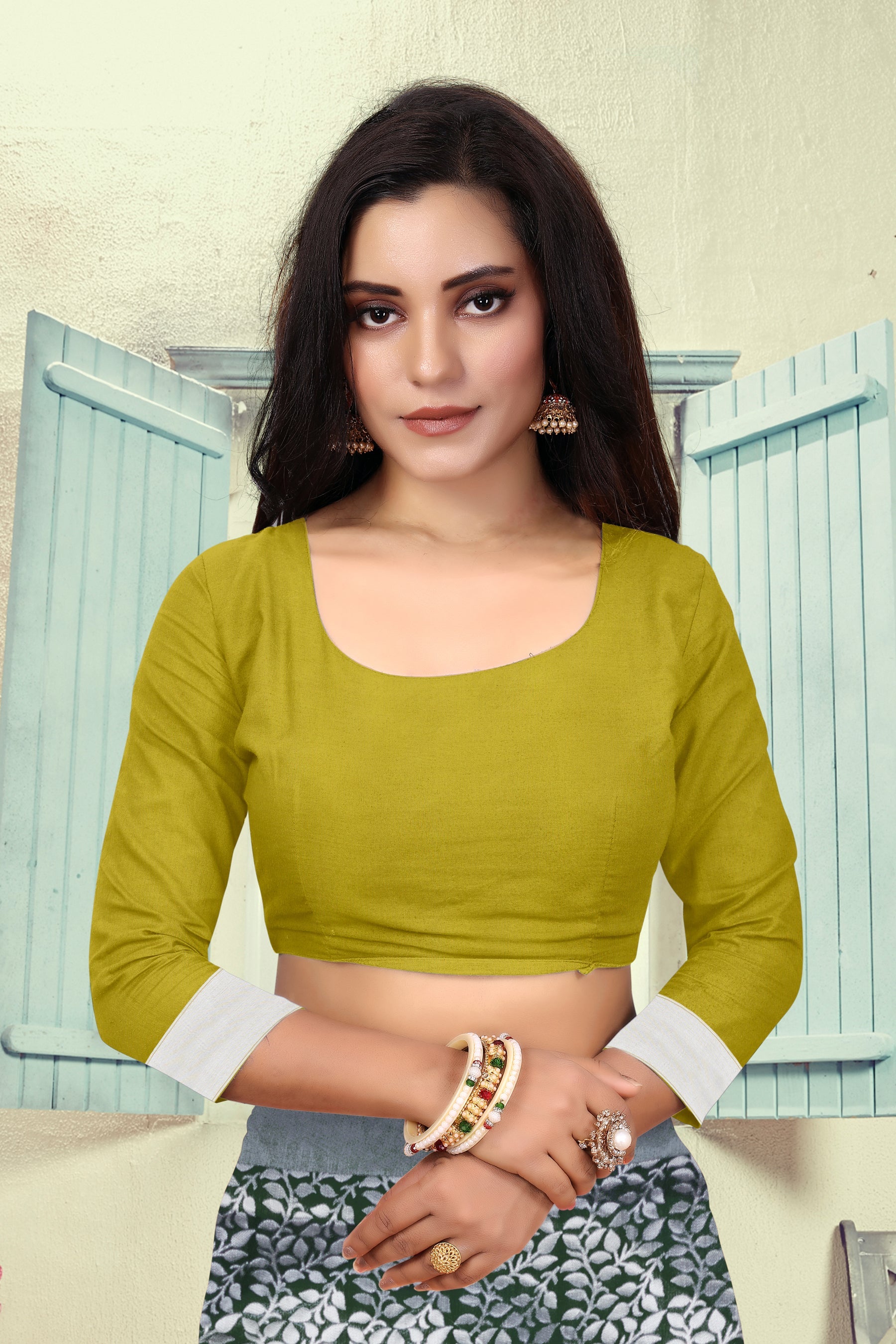 Vedant Vastram Litchi Silk Designer Banarasi Saree - Bottle Green