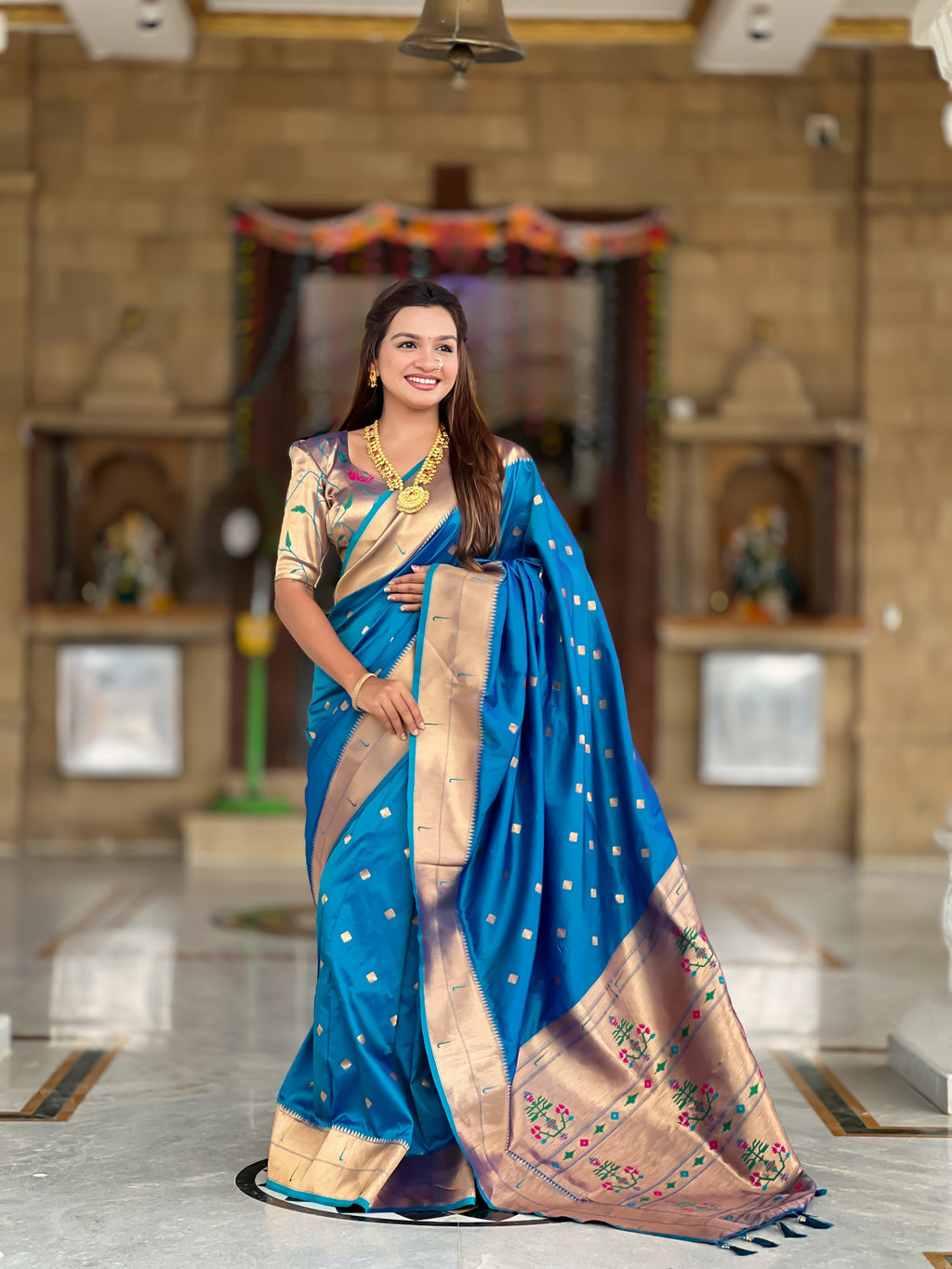 Vedant Vastram Soft Litchi Silk Paithani Jacquard Saree - Firozi