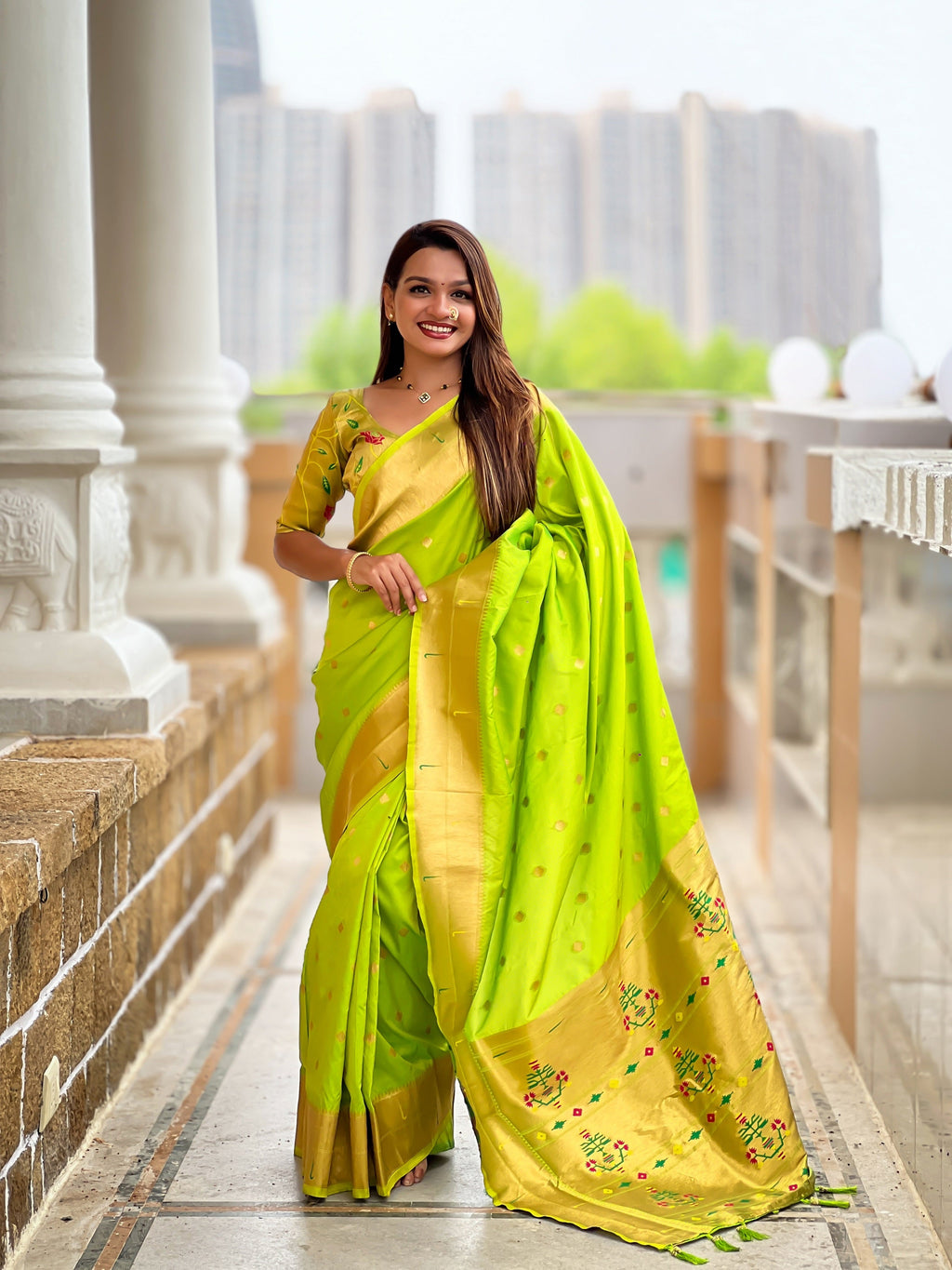 Vedant Vastram Soft Litchi Silk Paithani Jacquard Saree - Parrot